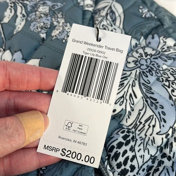 NWT Vera Bradley Grand Weekender Travel Bag - Tiger Lily Blue Oar - Picture 3 of 8